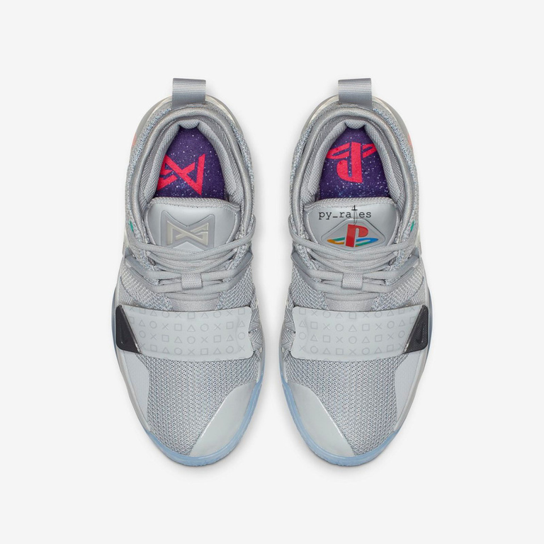 Nike : de nouvelles baskets aux couleurs de PlayStation arrivent !