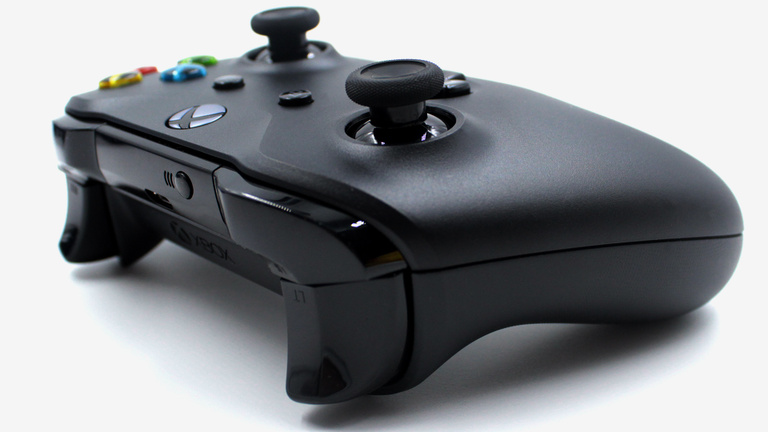Sélection des meilleurs manettes, volants et sticks arcade pour Xbox One et PC Sélection des meilleurs manettes, volants et sticks arcade pour Xbox One et PC