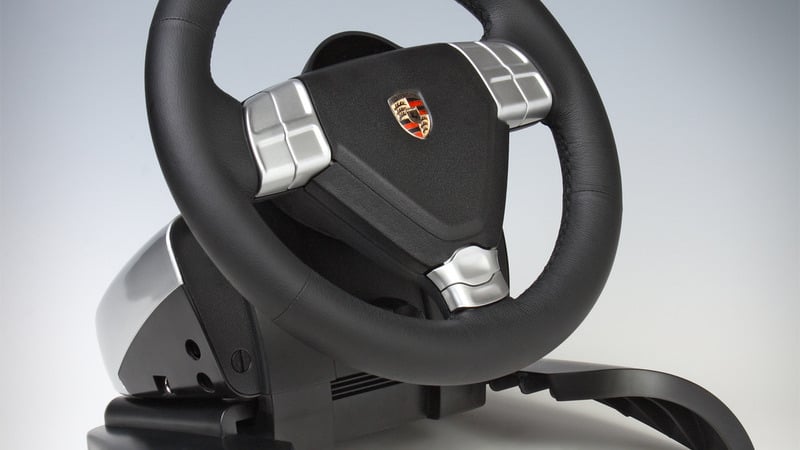 Jeu vidéo : un volant Porsche pour PS3 et PC