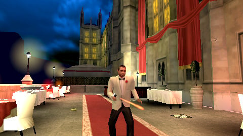 Images : James Bond lève son verre sur PSP