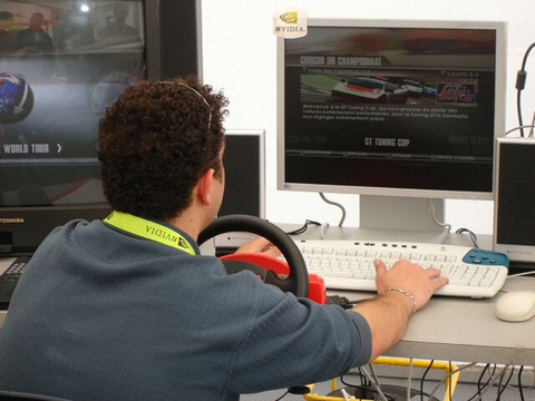 Magny-Cours ou la passion de la grosse cylindrée