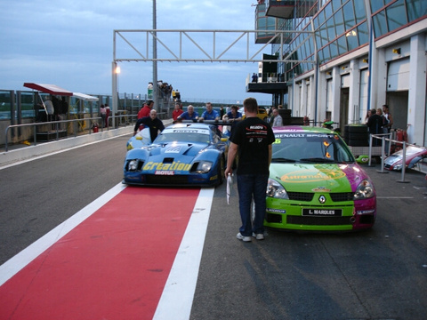 Magny-Cours ou la passion de la grosse cylindrée