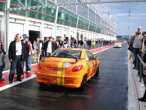 Magny-Cours ou la passion de la grosse cylindrée