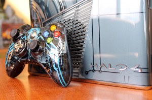 La Xbox 360 Halo 4 : photos et prix européen