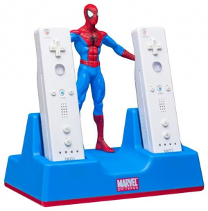 Un chargeur de Wiimote aux couleurs de Spider-man