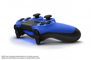 GC 2013 : Les pads PS4 voient la vie en bleu et en rouge