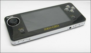 SNK présente sa nouvelle console portable