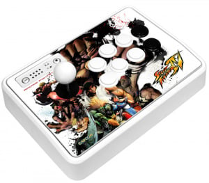 Des sticks et des pads aux couleurs de Street Fighter IV