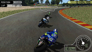 Images : Moto GP roule à tombeau ouvert sur PSP