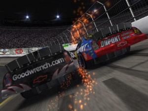 Un pilote repense à un vieux jeu vidéo et tente un dépassement surréaliste dans une compétition de NASCAR, regardez ça !