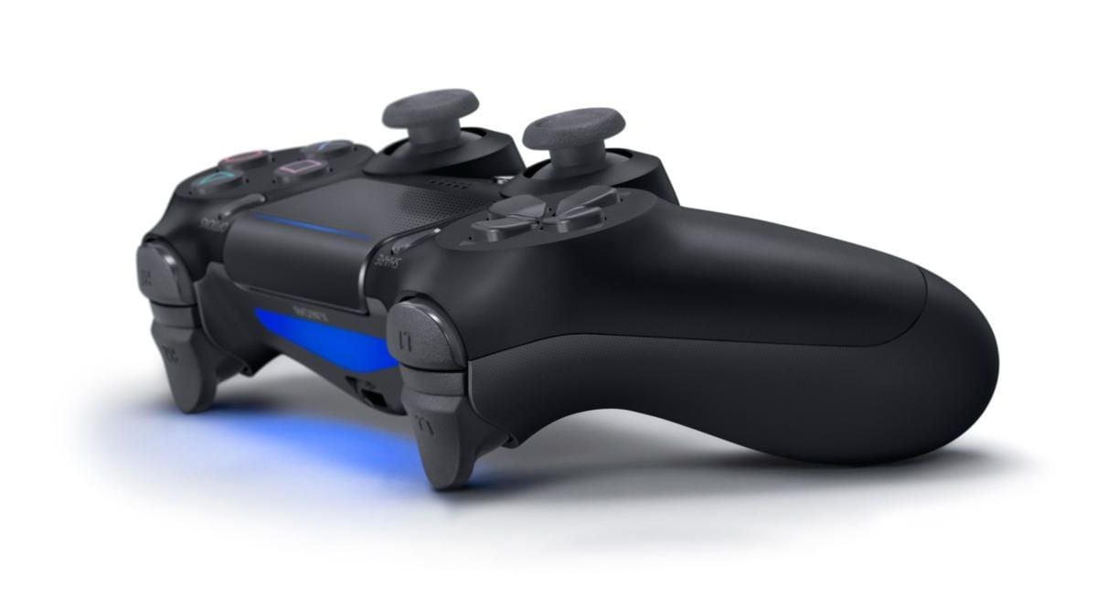 PlayStation : Un accessoire rajoute 2 nouveaux boutons à la DualShock 4