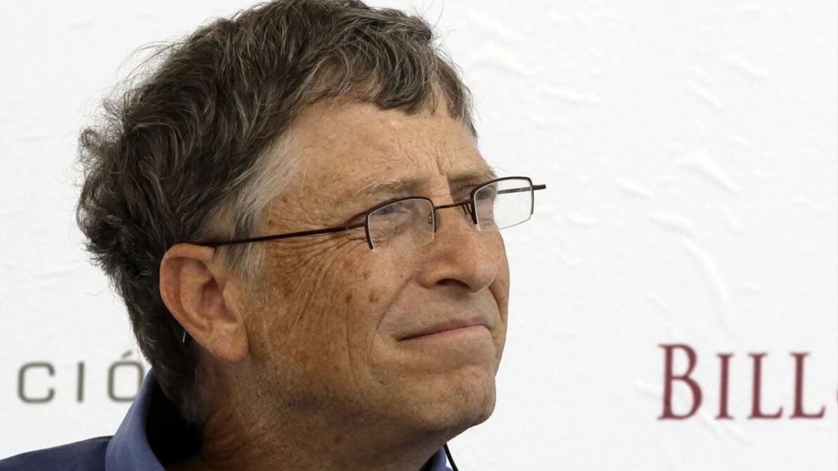 Bill Gates says that within 18 months, artificial intelligence will do what computers cannot do: teach people to read and write.