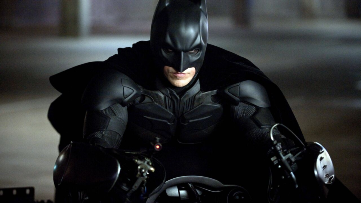 “Dissacrazione commerciale” Questa scena della trilogia Batman del regista Christopher Nolan non è mai stata modificata, un’impresa rara a Hollywood