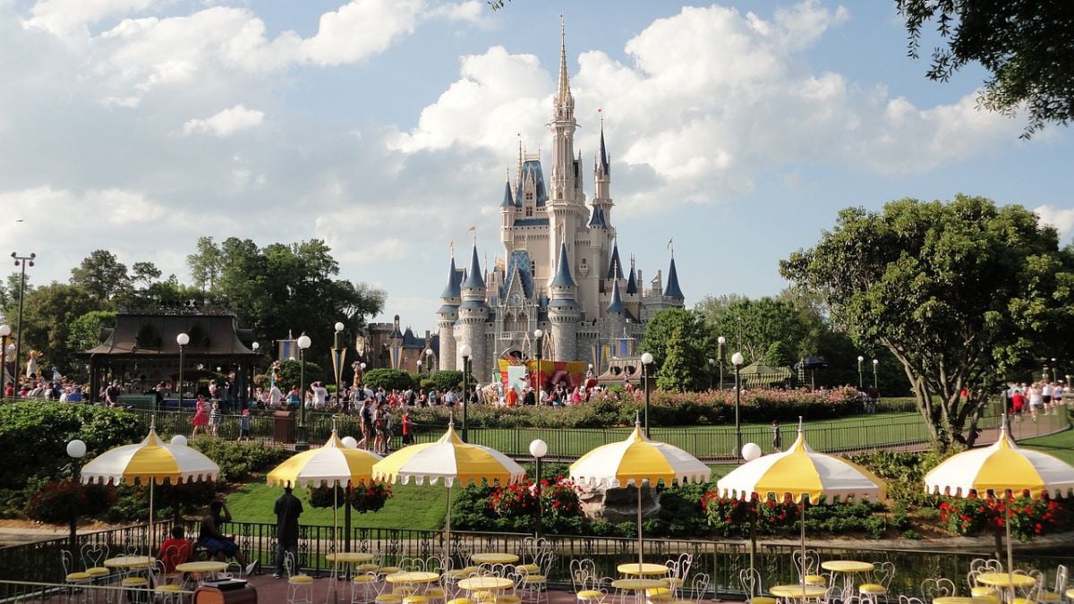 Disneyland Paris: hanno scoperto per caso un trucco per ottenere uno sconto del 20% sui soggiorni quest’estate
