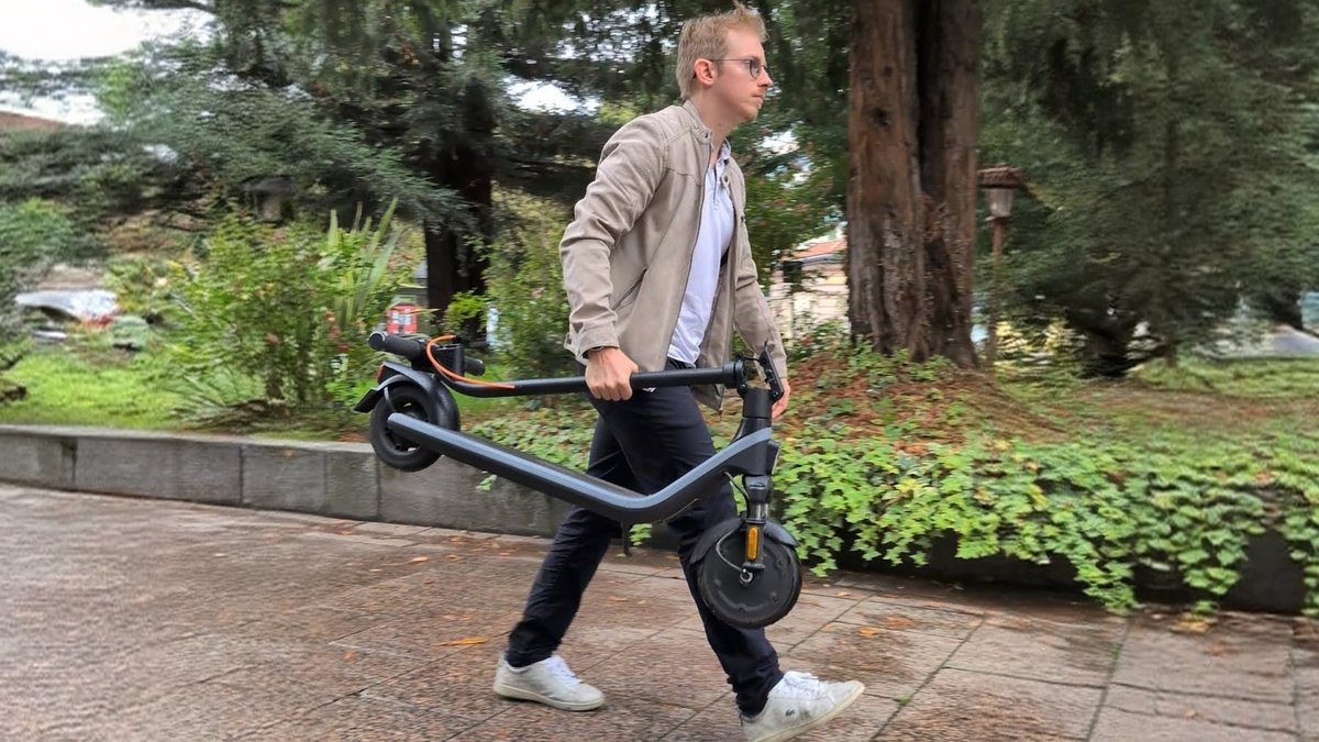 Trottinette électrique Adulte Ninebot E2 Plus - Noir - Pliable - 100 Kg Max