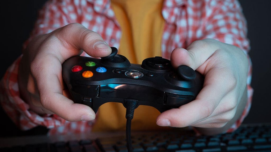 Un père excédé par le temps de jeu de son fils trouve une solution radicale !