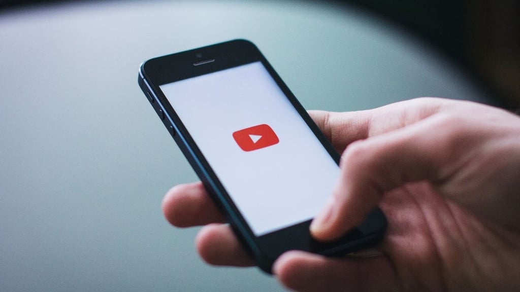 Il n'est plus le numéro 1 de Youtube ! Il était au top, désormais, il ne fait que plonger...
