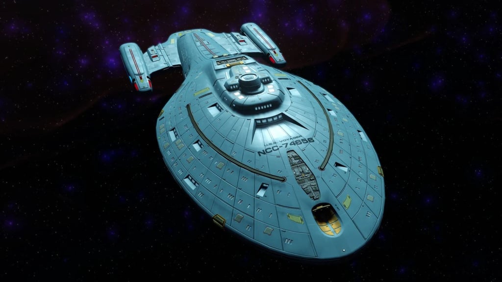 C'est le plus grand fan de Star Trek, il travaille depuis 12 ans sur une réplique du Voyager et c'est grandiose