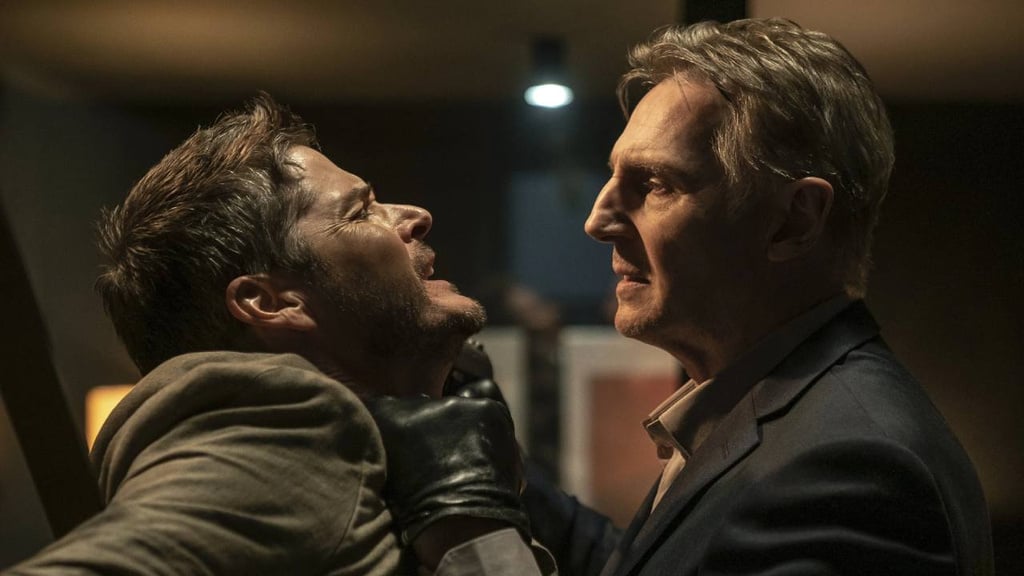 “Insultant” Liam Neeson refuse de travailler avec les acteurs qui ont cette fâcheuse habitude, il ne supporte pas le manque de respect !