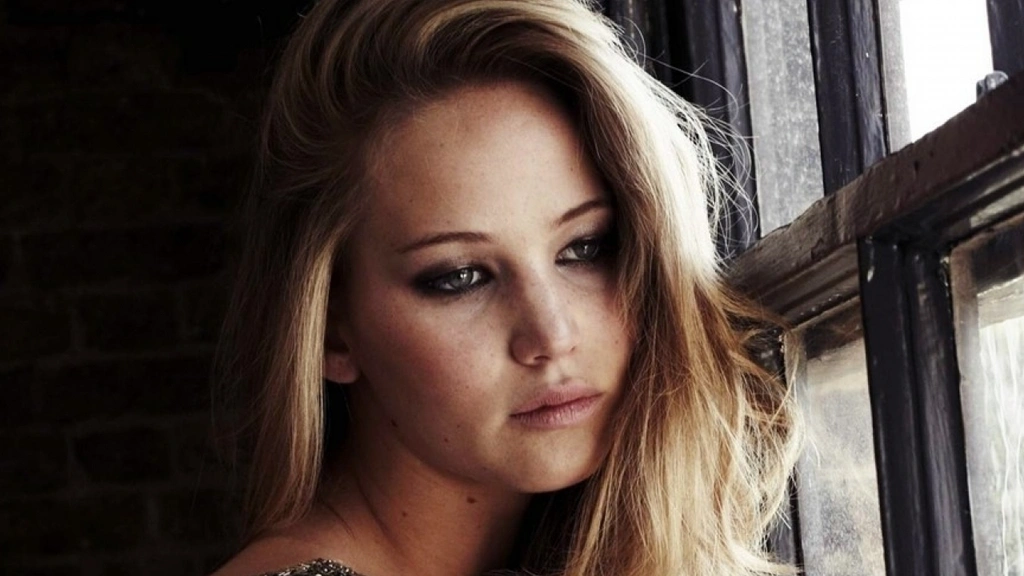 "J'aurais dû l'écouter" Jennifer Lawrence aurait préféré ne jamais jouer dans ce film de SF : un ami lui avait dit de ne pas le faire !