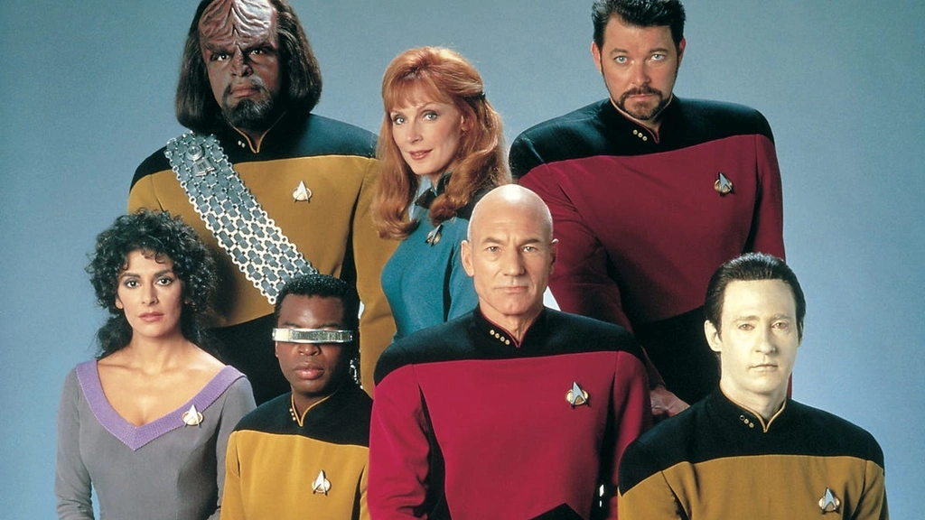 Star Trek : Les couleurs des uniformes expliquées. Il y en a bien plus que seulement le rouge, le bleu et l'or...