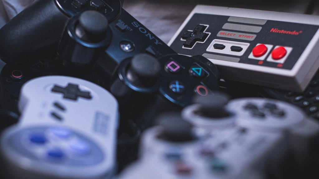 En échange de 10 minutes de lecture, 20 minutes de jeux vidéo : c'est la solution qui a été trouvée par cet entrepreneur pour lutter contre la précarité