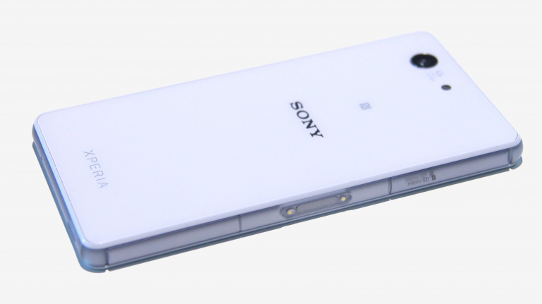 Sony Xperia Z3 Compact, nos impressions : Petit, mais costaud