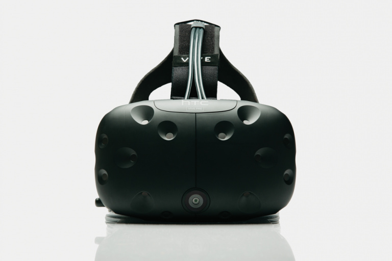 CES 2016 : Le casque de réalité virtuelle HTC Vive Pre présenté