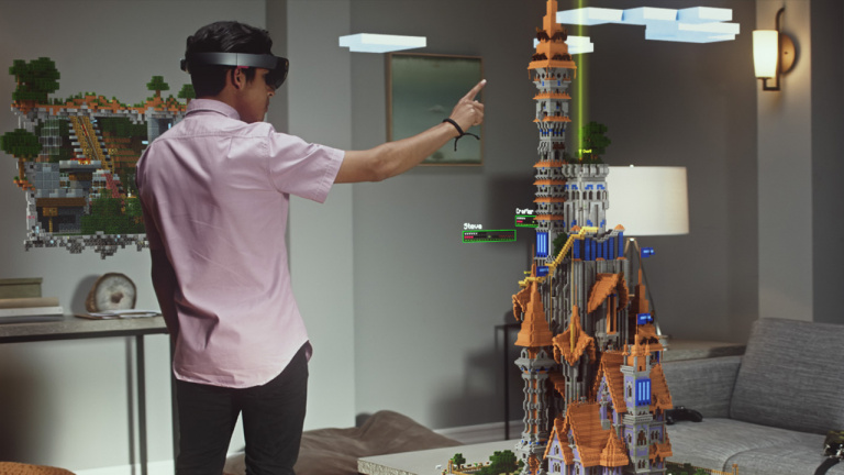 À l'intérieur du Hololens, le casque de réalité augmentée de Microsoft