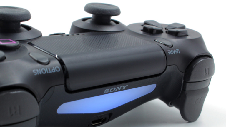 Test Sony DualShock 4 v2 : Tradition et innovation