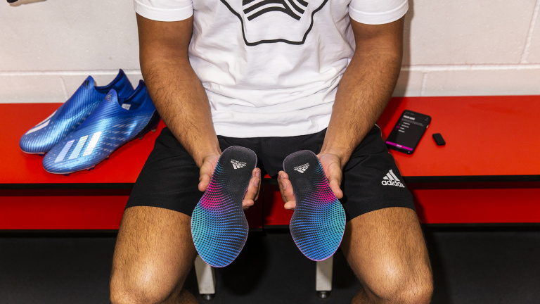 GRM : Adidas sort une semelle connectée au jeu FIFA Mobile