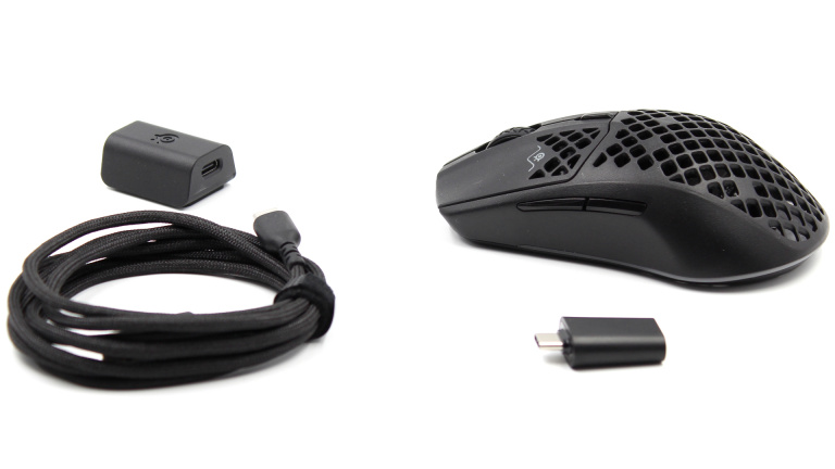 Test Steelseries Aerox 3 Wireless : Une souris gamer pleine de trous ?