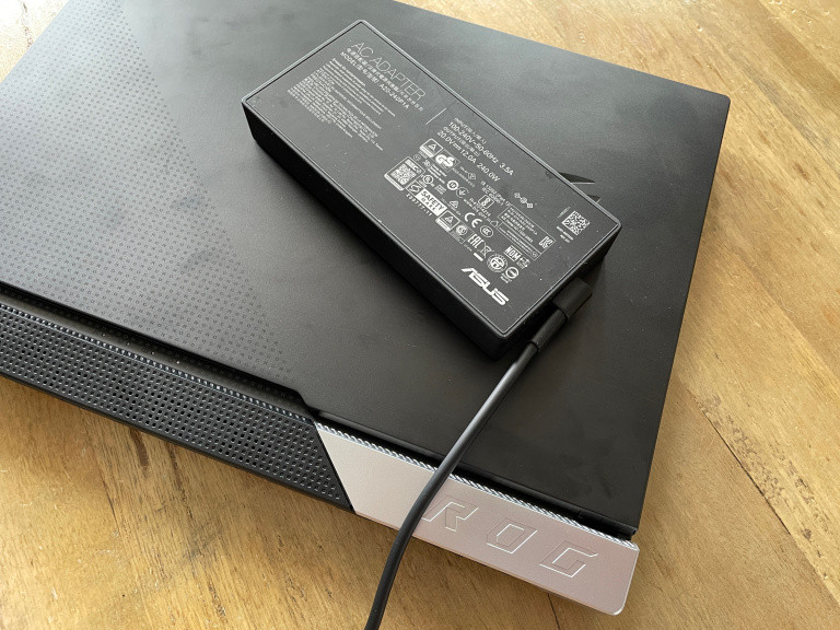 Test du Asus Strix G15 Advantage Edition : un PC portable avec une Radeon de dernière génération