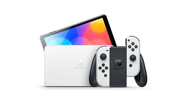 Il démonte une Switch OLED