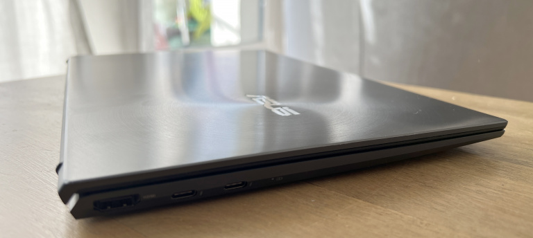 Test du Asus Zenbook 13 OLED : le meilleur PC ultraportable du moment ?