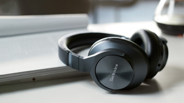 Un acteur majeur de l’audio s’attaque à Bose et à Sony sur le marché du casque à réduction de bruit