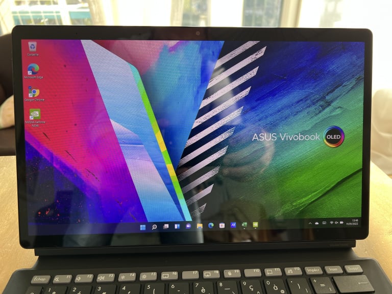 Test du PC Asus Vivobook 13 Slate OLED : il mise tout sur son écran, mais est-ce suffisant ?