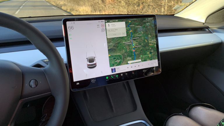 Test de la Tesla Model 3, que vaut la voiture électrique dont tout le monde parle ?