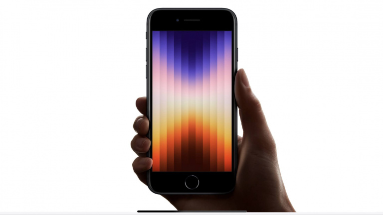 Apple présente l’iPhone SE : bien moins cher et aussi puissant qu’un iPhone 13