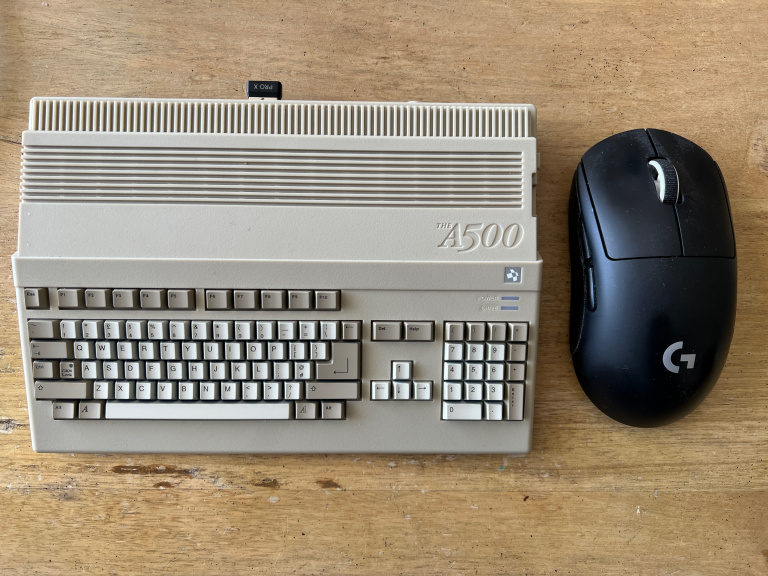 Test de l'A500 mini : comment un morceau de l'Histoire du jeu vidéo tient dans la main