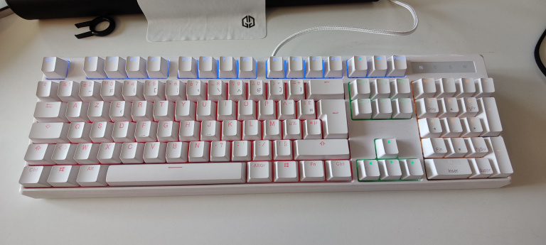 Test de l'Ironclad by GG : un clavier au look rétro presque parfait