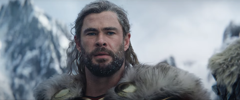 Thor : Love and Thunder, Christian Bale est terrifiant, Russell Crowe est divin