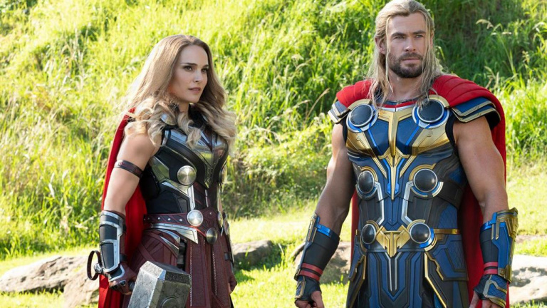 Thor 4 : un nouveau teaser avec Chris Hemsworth et Natalie Portman pour le prochain film Marvel, Love and Thunder 