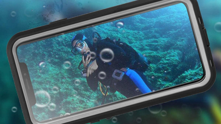 Cet iPhone est un bien meilleur plongeur que vous, il est capable de rester en apnée sous l'eau pendant 10 mois
