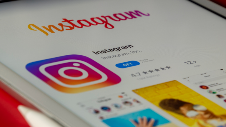 Instagram, future copie de TikTok : son PDG Adam Mosseri répond !