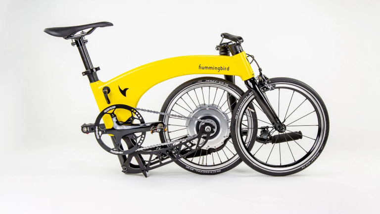 Voici le premier vélo électrique pliant presque aussi léger qu'un vélo de course