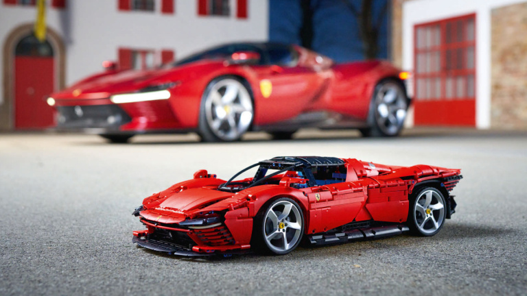 Voici le LEGO Technic Ferrari avec ses 4 roues et 100 euros en moins !