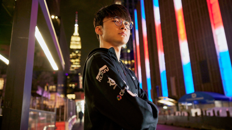 LoL: the Faker player of T1 even more in the legend, the proof with this record at the Worlds