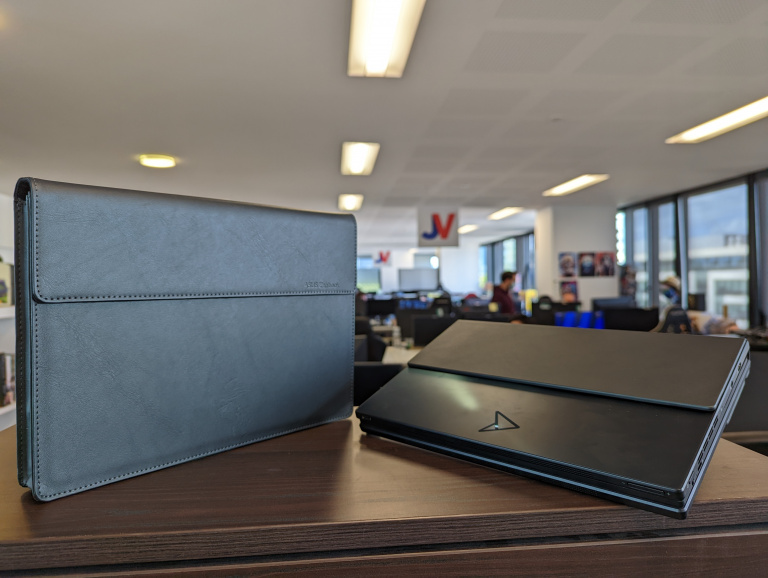 Test : le PC portable pliant qui coûte 4000€, je vous dis tout sur l'étrange Asus ZenBook Fold 17 OLED
