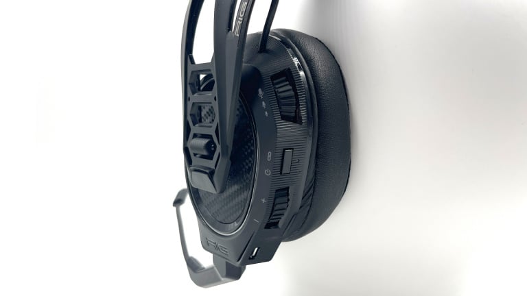 Nacon RIG 800 HS headphones review: Lightness and deep bass on PS5 and PC 